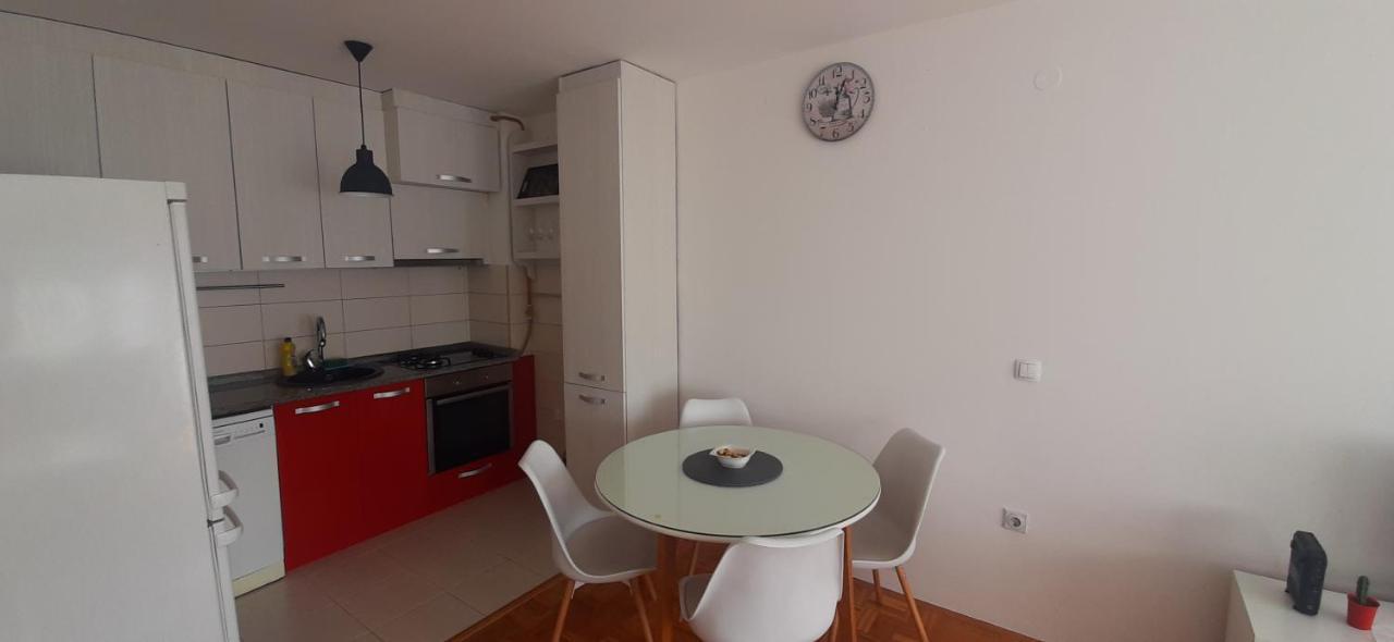 Apartman Stella Istocno Sarajevo Lukavica Bagian luar foto