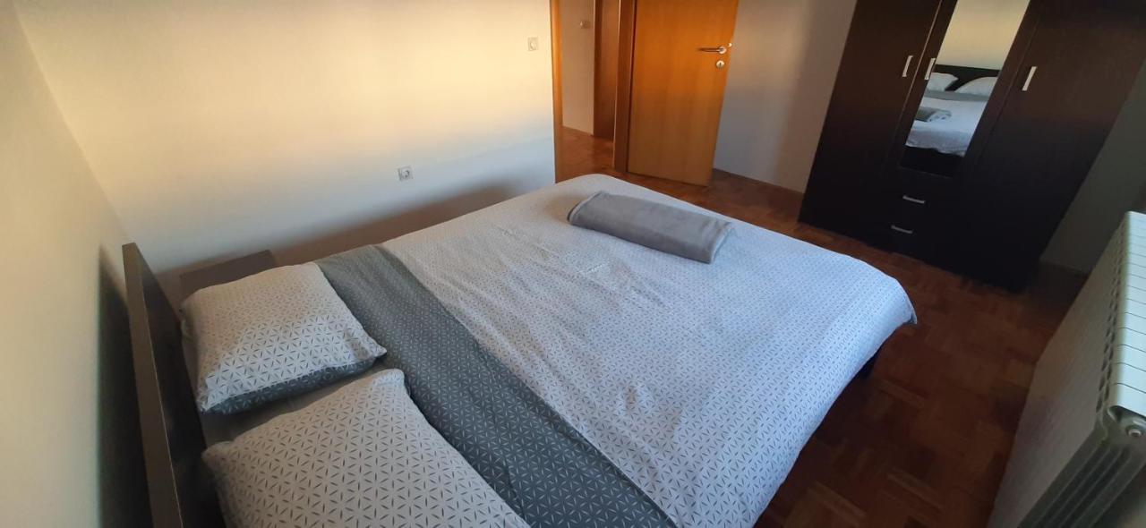 Apartman Stella Istocno Sarajevo Lukavica Bagian luar foto